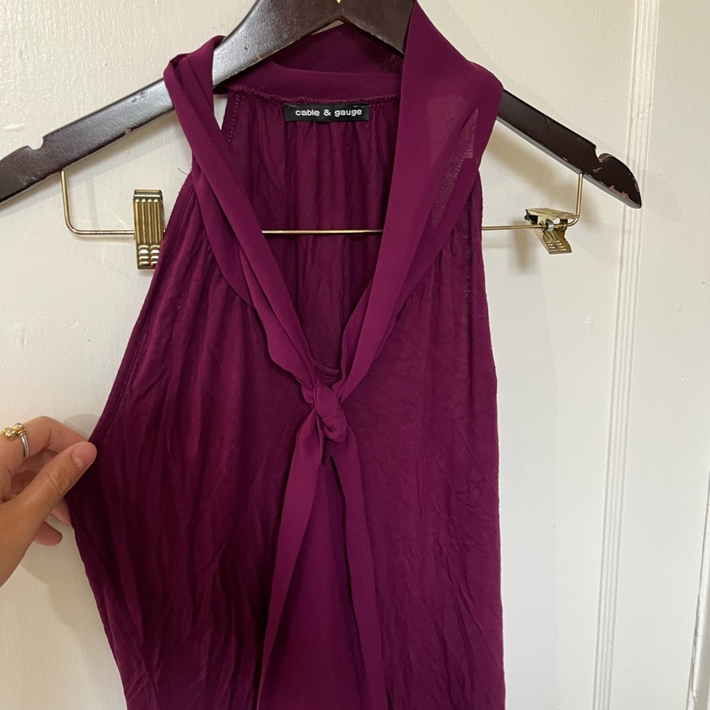Cable & Gauge Size Small Plum Tie Neck Sleeveless Blouse | Sheer Flowy Top